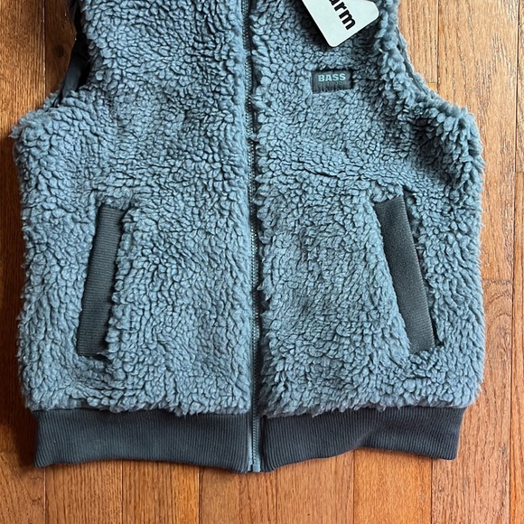 NWT Bass Outdoor Sherpa Vest size small - Picture 4 of 11